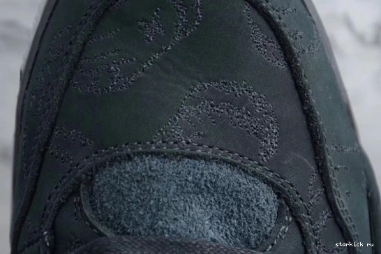 930155-001 'KAWS' Air Retro 4 930155-001 JORDAN  KAWS 0922